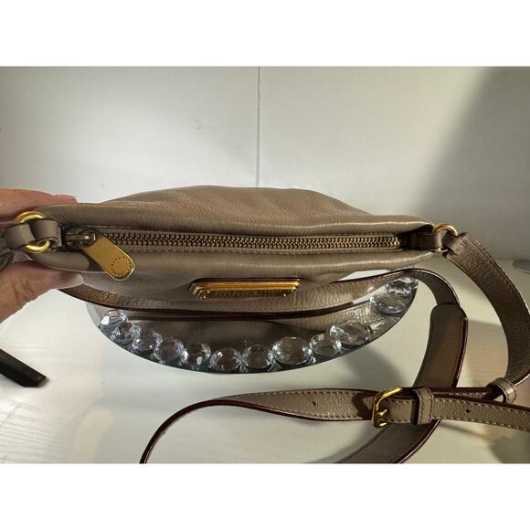 Marc by Marc Jacobs, EUC Beige Leather Crossbody Purse - Picture 6 of 14